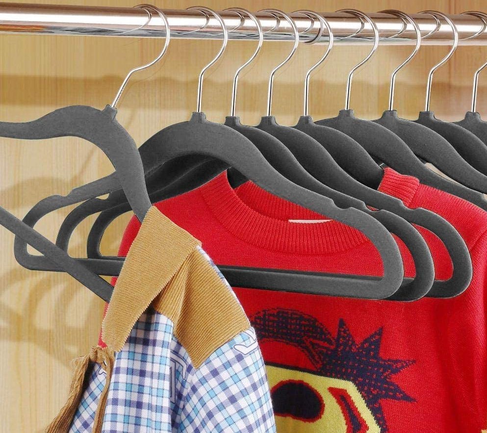 100 Pack Non Slip Velvet Hangers Flocked Felt Hangers Coat Hangers Heavy  Duty Clothes Hangers 360° Swivel Hook, Gray – Timmy Home Goods
