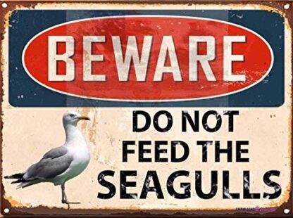 8x12 inch Retro Metal Sign/Beware Do Not Feed The Seagulls Bar Pub Home Vintage Sign for Plaque Cave,Cafe,Club,Wall Art Metal Sign